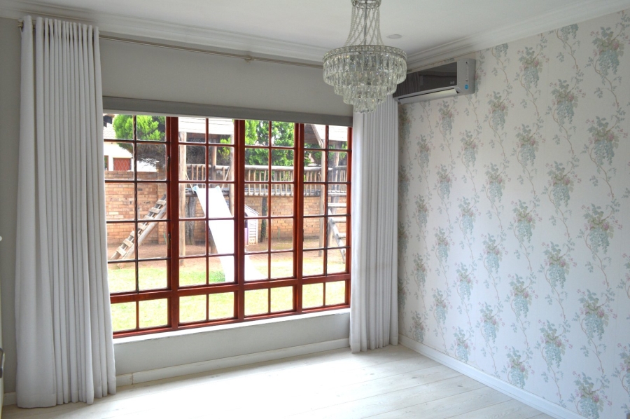 3 Bedroom Property for Sale in Flamwood North West